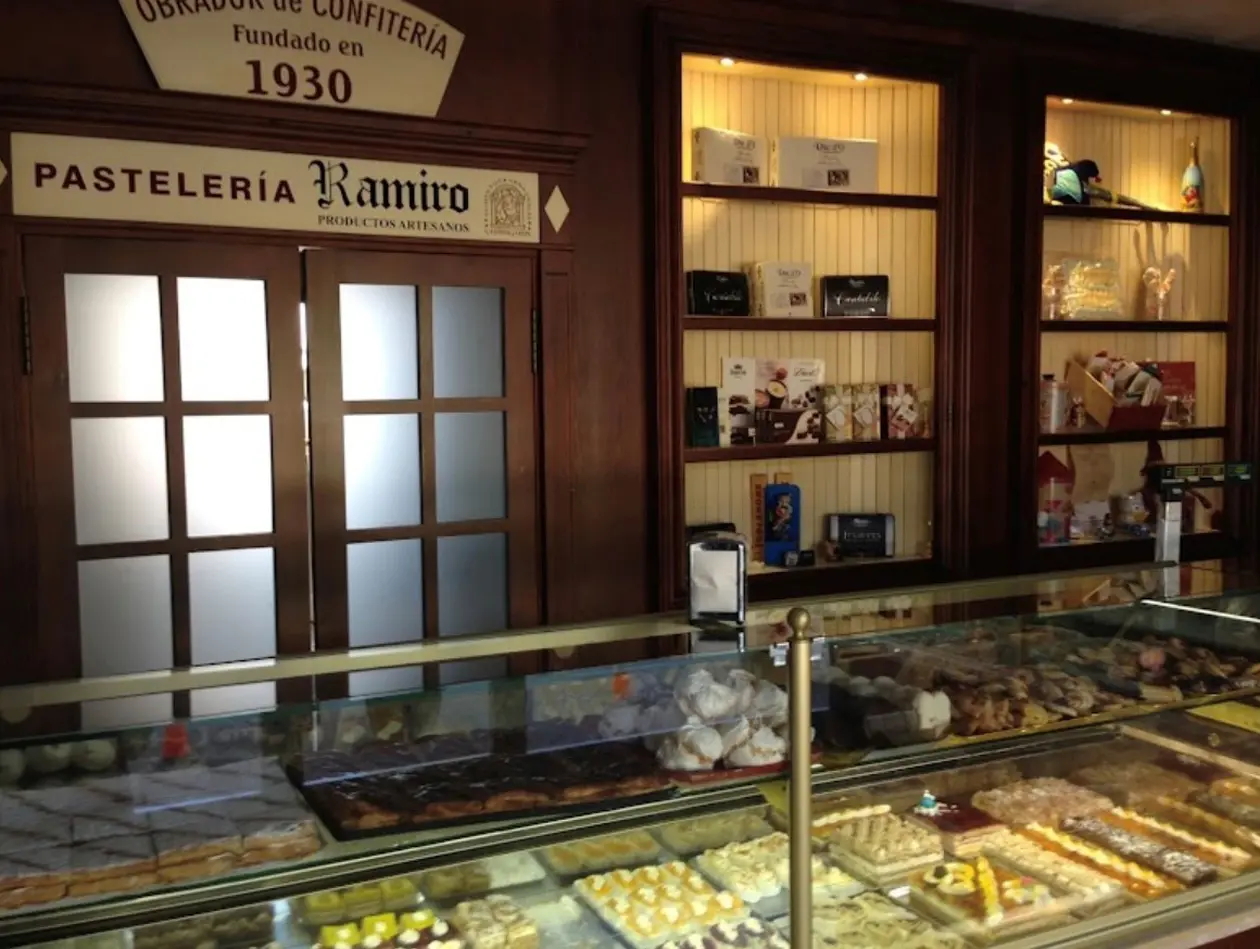 Pasteleria Ramiro tienda.webp
